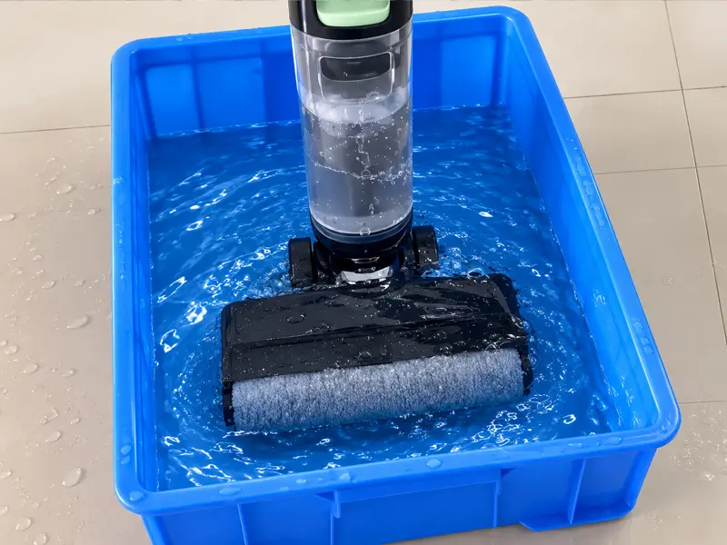 Wet dry vacuum water tank leakage inspection